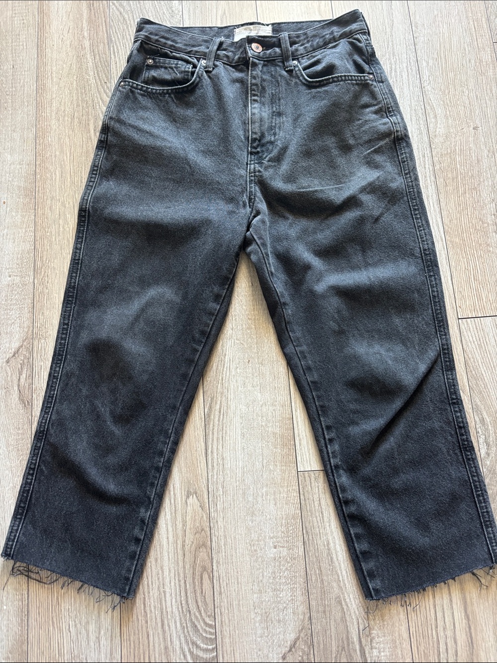 Free people size 27 black crop jeans